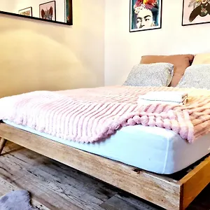 https://c-m-centrum-ii.poznan-hotels.com