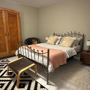 https://cherry-tree-guest-house.sopothotels.com